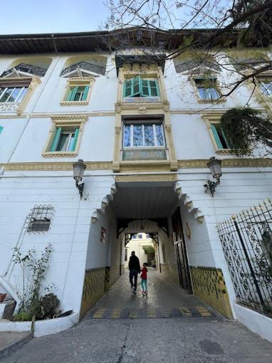 Hotel El Djazair El Mouradia Bagian luar foto